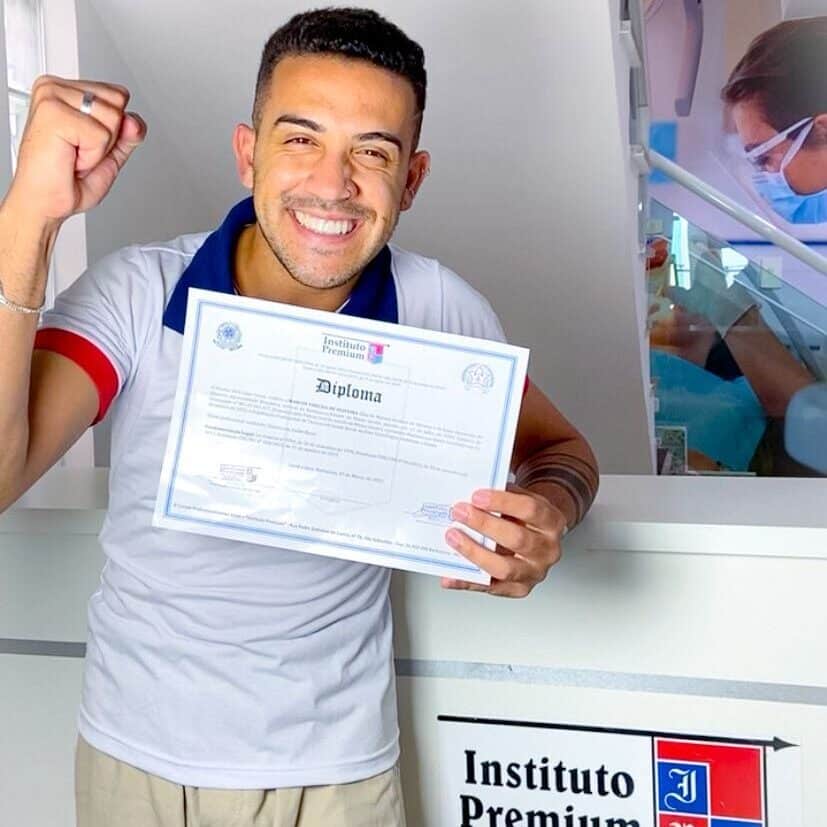 aluno com certificado